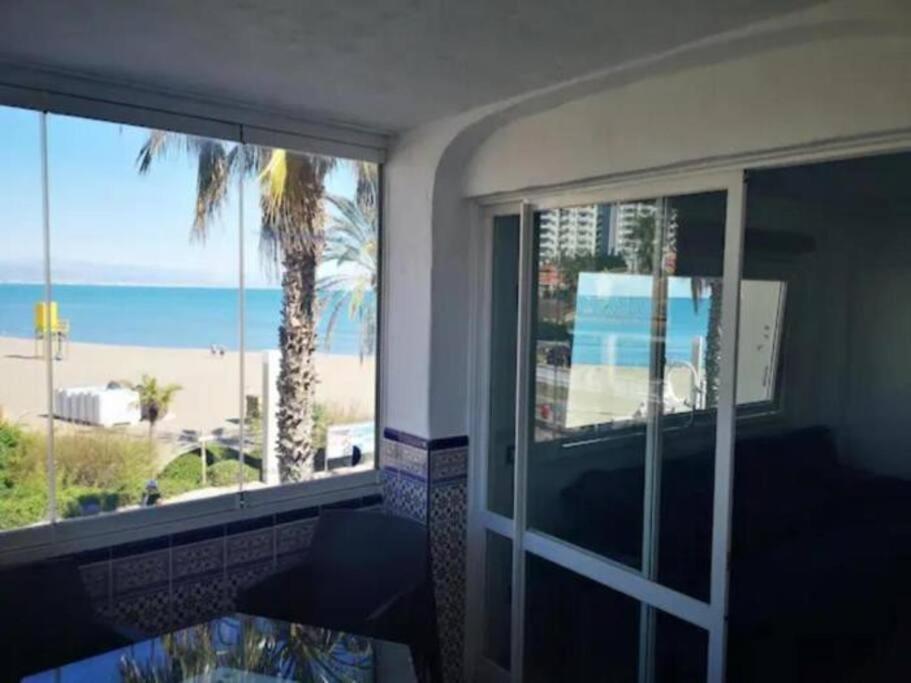 Lejlighed Benalmarina 105 Beachfront Your Ideal Place By The Marina Benalmádena